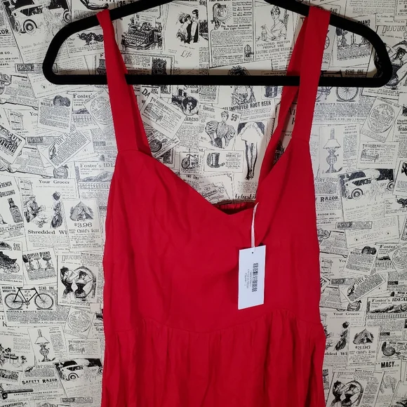 NWT Reformation Celestia dress cherry slim body fitting bodice midi 12 Red - Picture 3 of 7